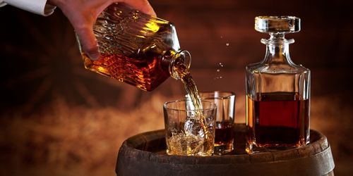 Viski Çeşitleri: Tadım Dünyasına Yolculuk